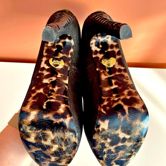 Betsey Johnson Corset Stunning Platform Heels - Picture 3 of 5